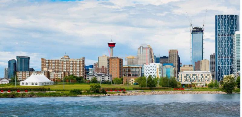 Alberta province has a high average income per capita