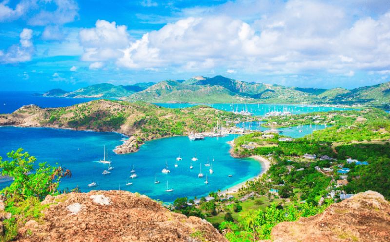 Những điều kiện để nhập tịch Antigua và Barbuda