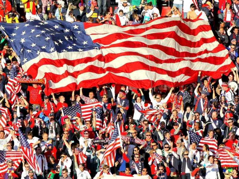 Dân số Mỹ gấp hơn 3 lần so với dân số Việt Nam