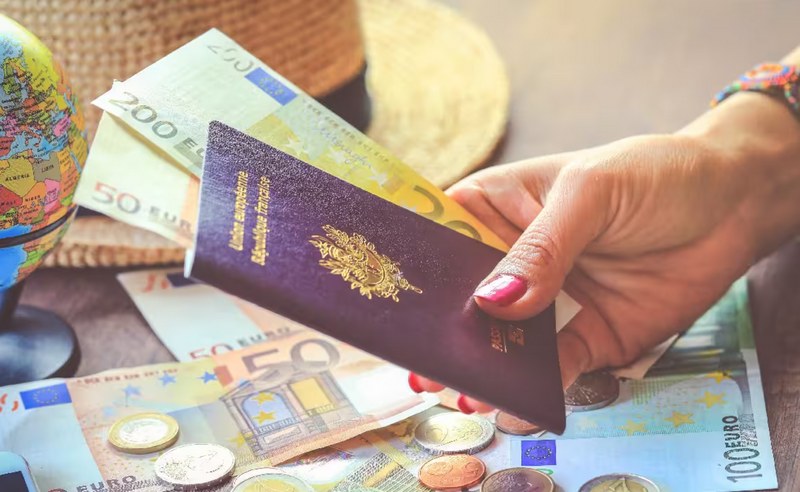 Những yếu tố cần cân nhắc ngoài chi phí