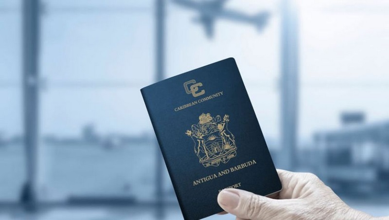Di chuyến tới quốc đảo Antigua và Barbuda
