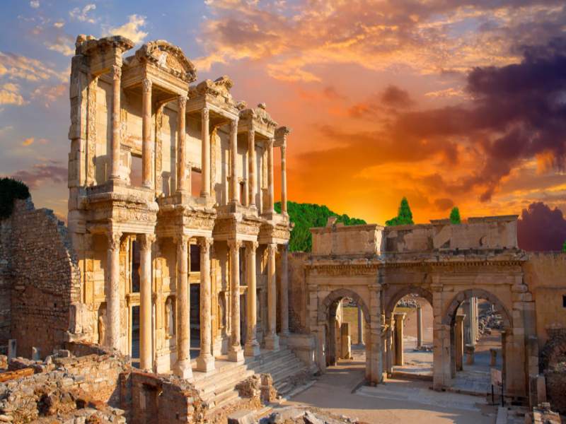 Khám phá thành phố cổ Ephesus khi du lịch đến Thổ Nhĩ Kỳ