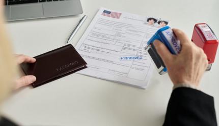 Kiểm Tra Tình Trạng Hồ Sơ Tại NVC: Chi Tiết Cho Người Xin Visa