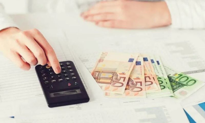 Hãy kiểm tra tỷ giá đồng Canada khi đổi tiền