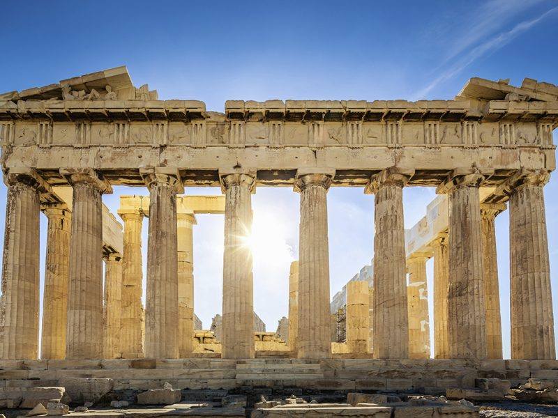 Sự cân đối là đặc trưng của kiến trúc Hy Lạp