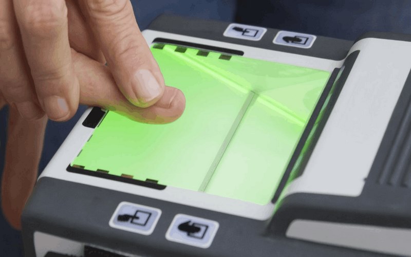 Sử dụng lăn tay để xác minh danh tính của bạn