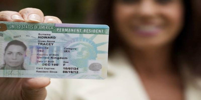 Bạn cần tham gia các chương trình nhập cư chính thức của Mỹ để có thẻ xanh