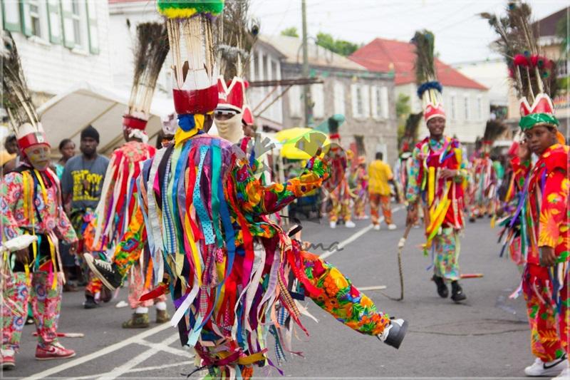 Quyền tự do đi lại khi trở thành công dân Saint Kitts và Nevis