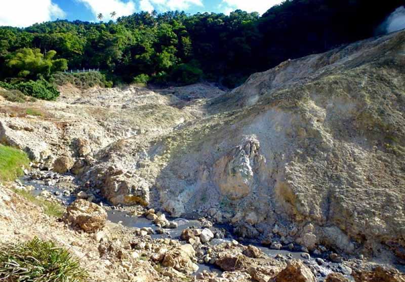 Khám phá khu vực địa nhiệt nóng nhất tại Saint Lucia