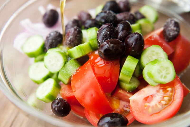 Salad Hy Lạp thường được phục vụ như món khai vị