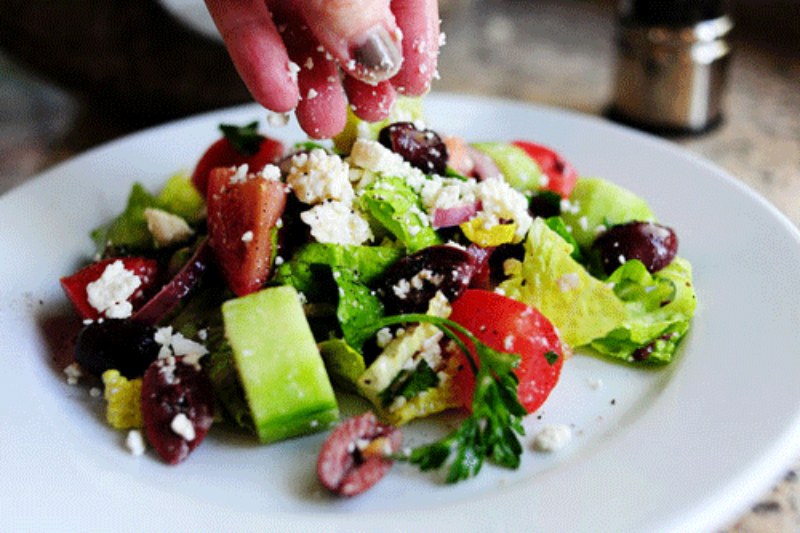 Salad kiểu Hy Lạp mang lại nhiều lợi ích sức khỏe