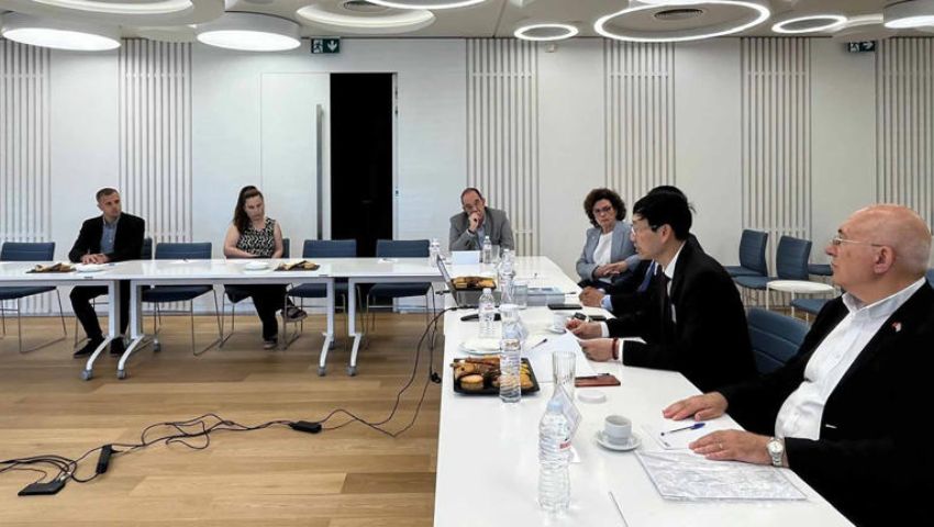 Vai trò chủ chốt của Đại sứ quán Hy Lạp